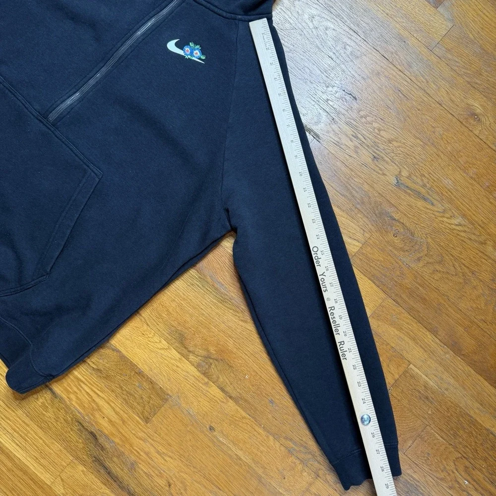 Nike women sweatshirt